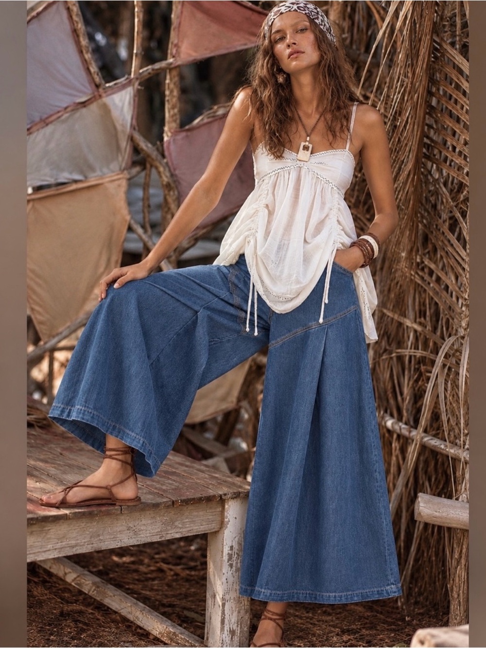 PILCRO NWOT Wide Leg Jeans in Blue Waist 28